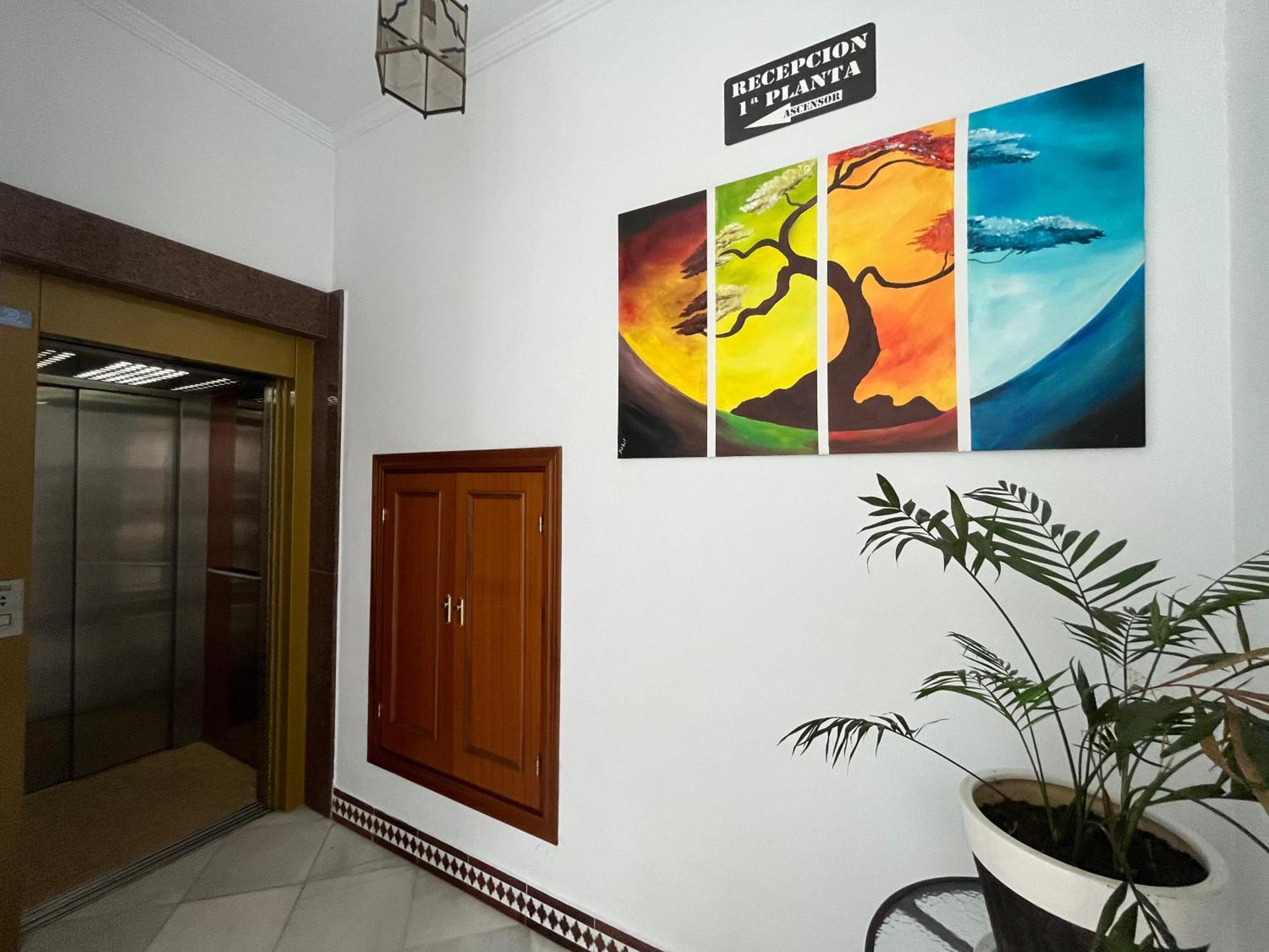 Hostel Conil Conil De La Frontera Luaran gambar